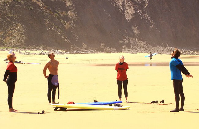 Lezione di surf per tutti i livelli ad Aljezur, Portogallo - Foto 3