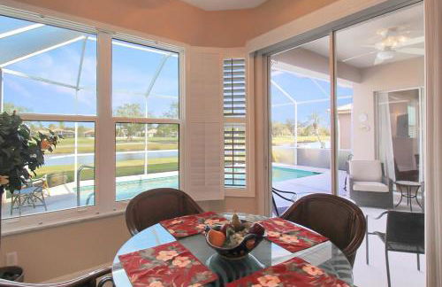 Serene pool home in the exclusive Heritage Oaks Golf & Country Club - Foto 4