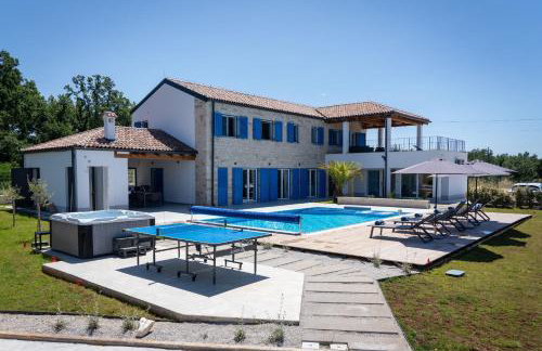 Villa Blue Moon for 9 persons near Porec with 42 m2 heated pool, wellness, kids playground & sea view - Foto 8
