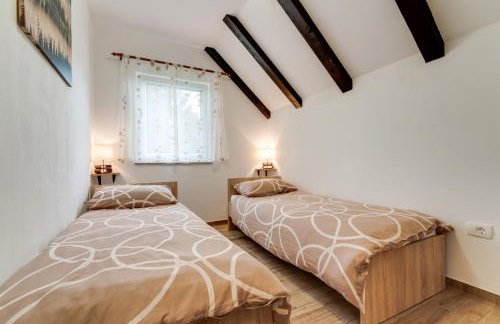 Holiday house with a parking space Fuzine, Gorski kotar - 20518 - Foto 10