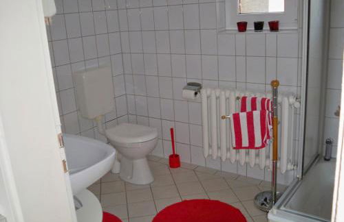 Häuschen im Grünen - Foto 3