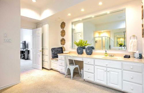 Beautiful Montgomery Home with Lakefront Deck! - Foto 21