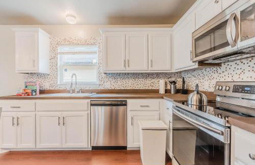 3Bedroom 2Bathroom close to historic downtown fast wifi - Foto 4