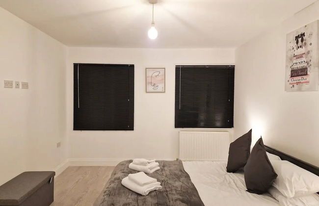 Deluxe 2 Bed Apartment in Uxbridge - Foto 4