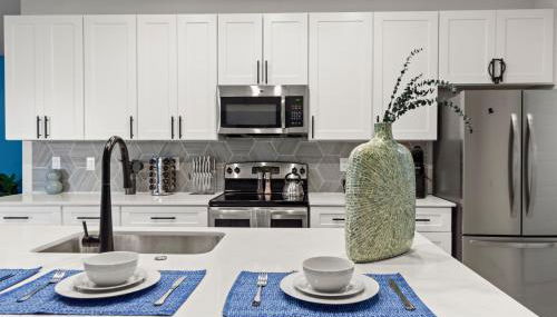 Near Mayo Clinic & Desert Ridge , Stay with Pool & Gym- S309 - Foto 4