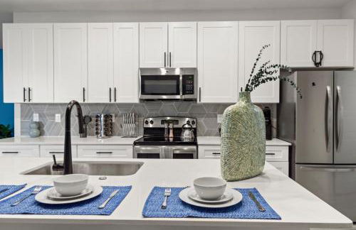 Near Mayo Clinic & Desert Ridge , Stay with Pool & Gym- S309 - Foto 4