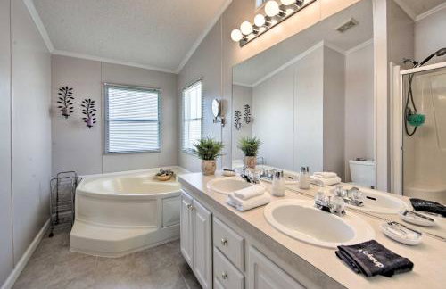 Lakefront Mabank Gem with Sunset Views Pets Welcome - Foto 10