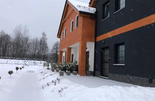 Wonder Home - Apartamenty Halo Karkonosze z ogrodem, sezonowym basenem, placem zabaw i widokiem na Śnieżkę - zlokalizowane blisko Karpacza - Foto 46