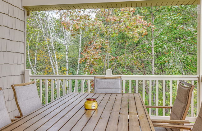 Pocono Paradise by Avantstay Lakeside Retreat, Hot Tub, Game Room, Near Beach - Foto 80