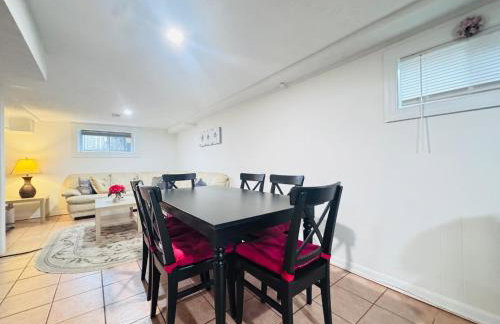 Entire 4 bedroom familyfriendly basement apartment, MetroWalk - Foto 21