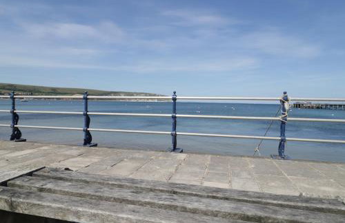 Castle View Annex - Photo 16