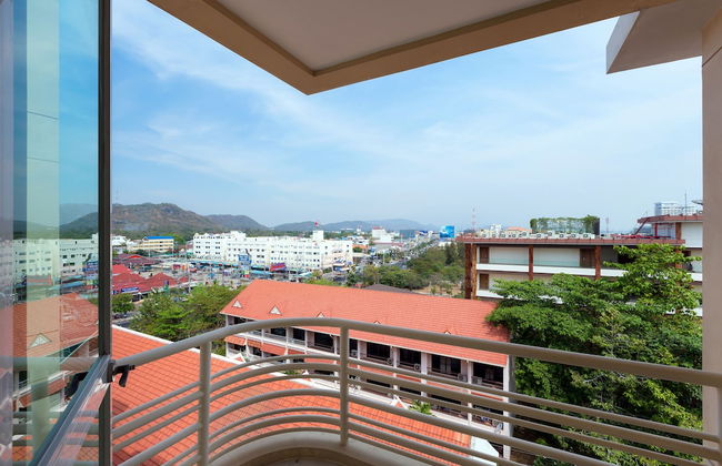 Baan Sanpleon Beachfront Condominium - Photo 24