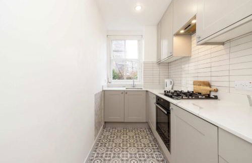 JOIVY Spacious 2-Bedroom Ground Floor Flat - Foto 36