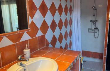 Le Coin Charmant - vue montagnes et jacuzzi privé - Foto 7