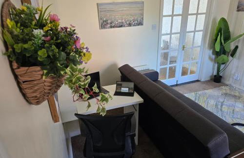 Highwoods Haven Luxury Stay with Garden and Parking - Foto 36