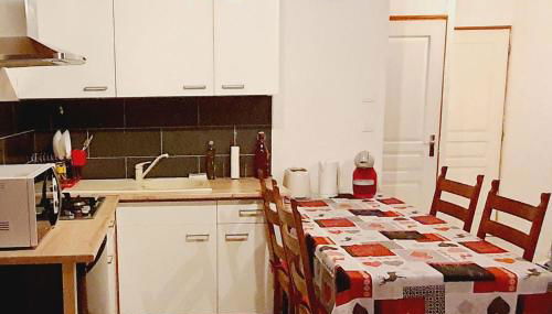 Le Chalet de Poche - Gite 2 étoiles - 5 pers - Photo 3, minibar