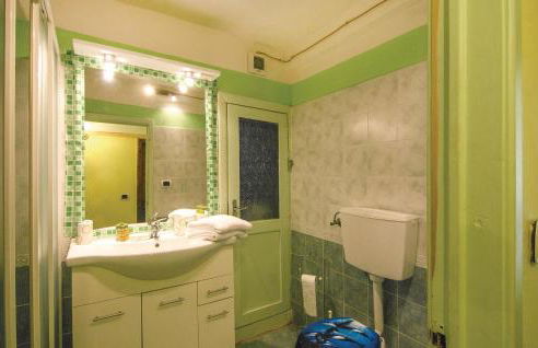 Awesome Home In Montefegatesi With Wifi - Foto 18