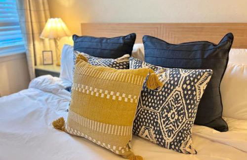 The Citrus Suite Near UF Shands Downtown - Photo 17