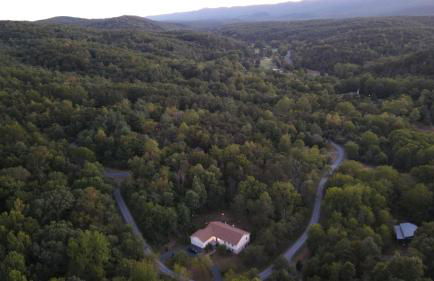 The Basye House - Secluded Mountain Valley Getaway - Foto 67