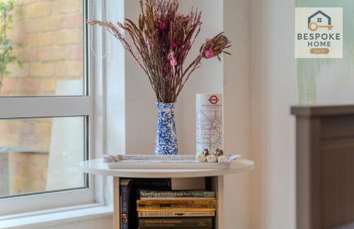 Modern 4 Bed 3 Bath House - 4 Groups with FREE Parking - Central London - Foto 8