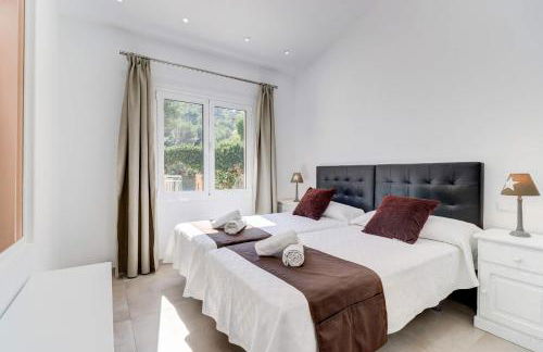 Villa Zaragoza by Villa Plus - Photo 15