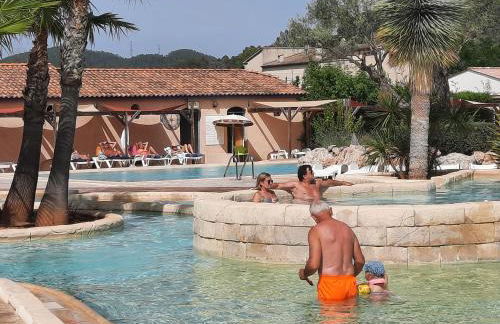 Villa Prestige côté calme du domaine de vacances - 8 pers 4 ch 2 sdb 120m2 - Photo 5