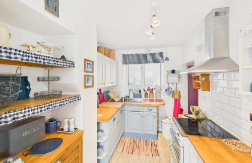 Seaside 2-bed Home in Flushing with Free Parking & sea views - Foto 14