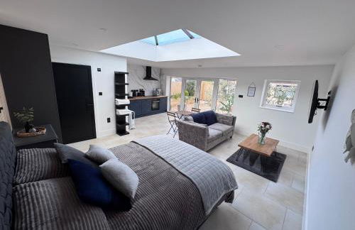 The Hide Away By The Garden Spa Stays - Hot Tub - Foto 1