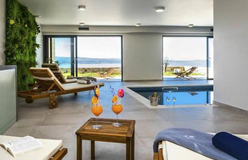 Villa Luxury Dream, Indoor Heated Pool, 7 persons, Sea Views, Omiš - Foto 17