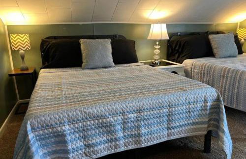 Charming 3 Bedroom Home 6 Beds Sleeps up to 12 - Foto 5