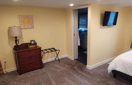 South Haven Getaway -Close to Beach & Town - Foto 35