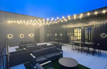 Muse- Morgan Wallen Speakeasy and Giant Balcony - Foto 23