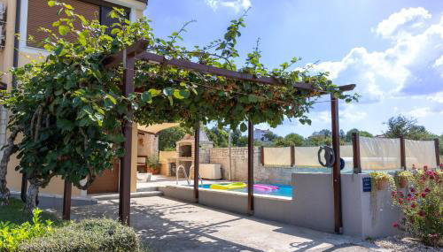 Luxury apartment Alba with pool - Foto 5, Garden