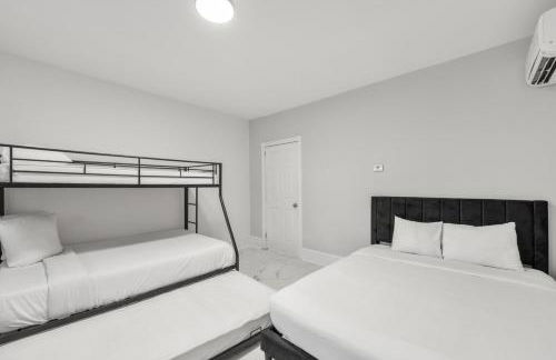 5MIN walk NYC Train Massage Chair Sleeps 12Plus - Foto 4