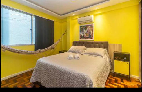 Apê Beira Mar Balneário Camboriú Pé na Areia próximo a Roda gigante Com Churrasqueira e garagem de fácil acesso poucos metros do Mundial de Beach tennis - Foto 4