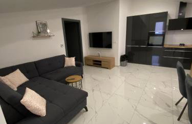 Holiday home “MARKO” with heated pool! - Photo 10