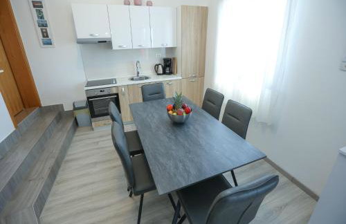 Luxury Apartment with heated pool in Starigrad - Foto 8