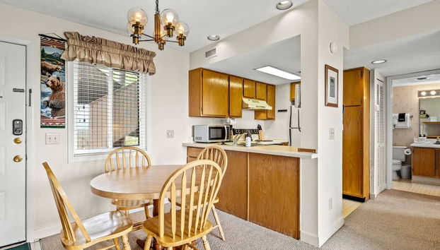 Sleeps 4 Private Balcony w Views Heated Pool - Foto 3, Habitación