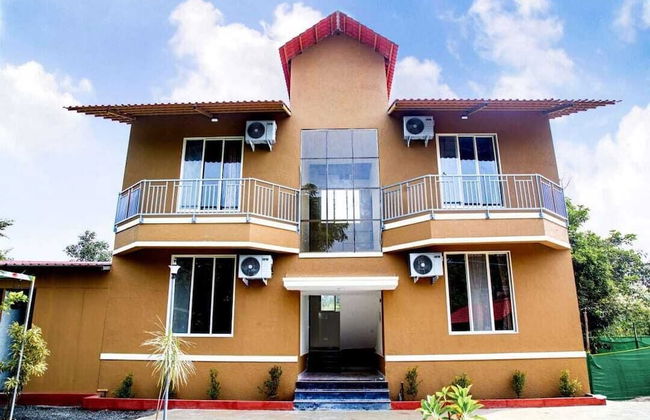 Seasons The Resort - Photo 1