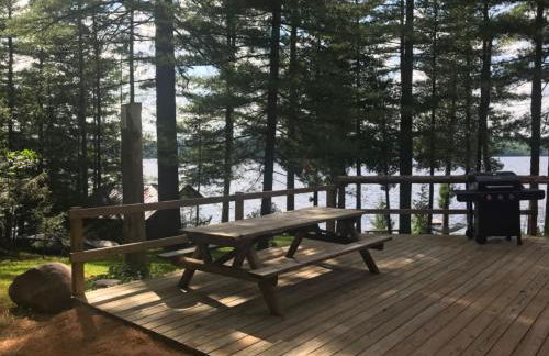 Well-appointed Adirondack cabin directly on 9-mile lake - Foto 26