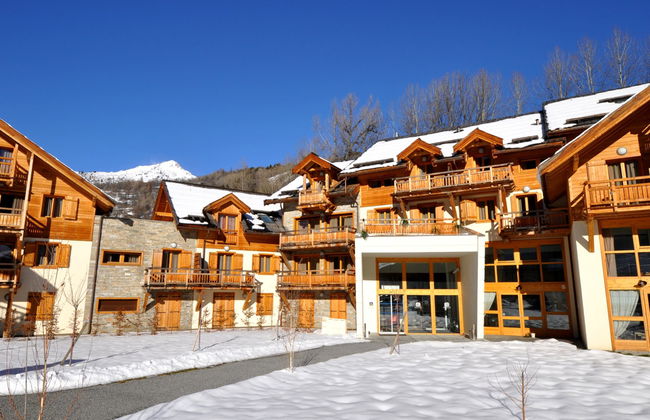 1 bedroom Apartment in Saint-Chaffrey with swimming pool and garden - Photo 15