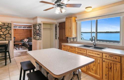 2 Lakeside Apartment Units in One at Fife Lake Lodge - Foto 71