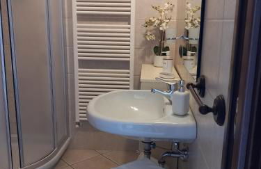 Lake and Guzzi view - Holiday Home - Foto 19