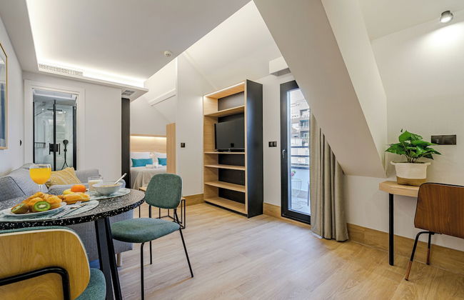 Feelathome Ventas Suites - Photo 20