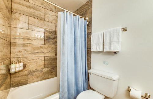 Walk to Nawiliwili Harbor Condo with Saltwater Pool - Foto 14