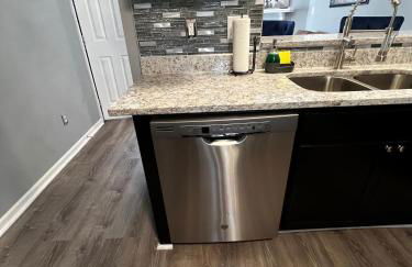 Luxury Townhome Jacksonville, NC - Foto 20