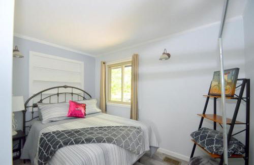 Black Bear Cabin - Fire Pit, Grill, View, Pet Friendly, Fireplace, King Bed, Wifi, Game Room - Foto 33