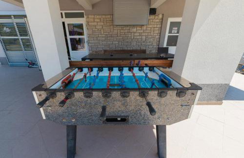 Villa Lavanda - family friendly, beachfront - Photo 9