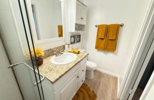 Redondo Oceanfront Gem 2BR BA Balcony & Parking 335 - Foto 42