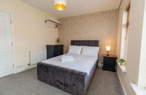 Newcombe - Sleeps Up to 8 - Close to Northampton Town Centre & Train Station - Fast Wifi, Free Parking, SmartTV with Netflix by Centro Stays - Foto 28